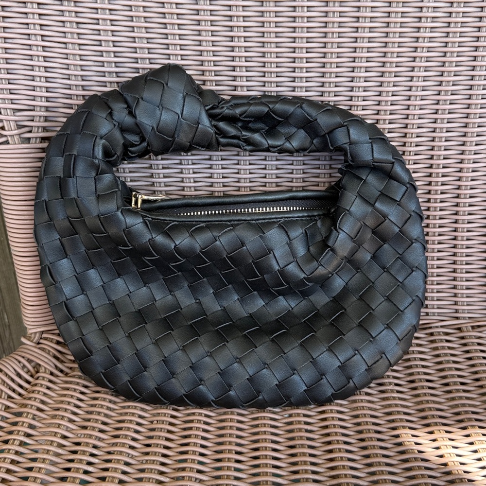 URBAN EXPRESSION Black Tracy Woven Handbag Clutch